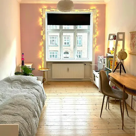 Appartement Familievenlig Naer Frederiksberg Have